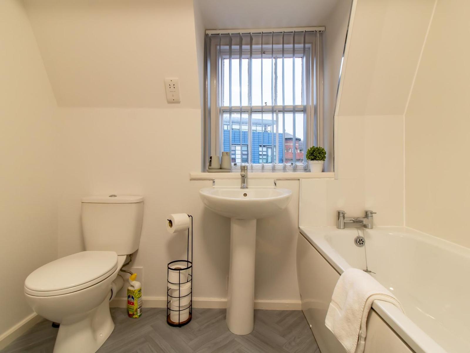 Stylish Maisonette Newcastle Pass The Keys Extérieur photo
